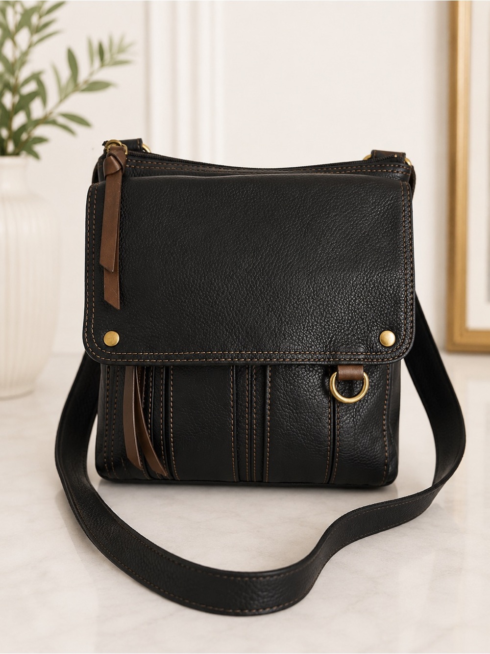 Fossil Black Pebbled Leather Flap Crossbody Messenger Bag Brown Trim